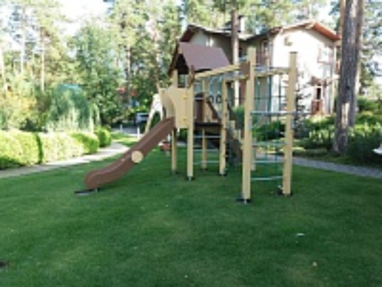 Детская площадка для дачи – лучший вариант для правильного развития детей в домашних условиях<